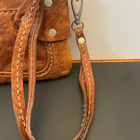 RUEHL no. 925 small cross body leather purse - Picture 4 of 7